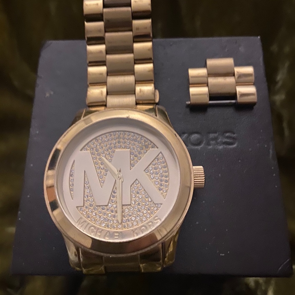 Michael kors gold watch